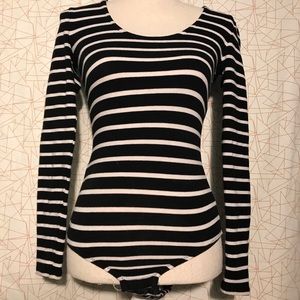Madewell cute striped bodysuit black and white
